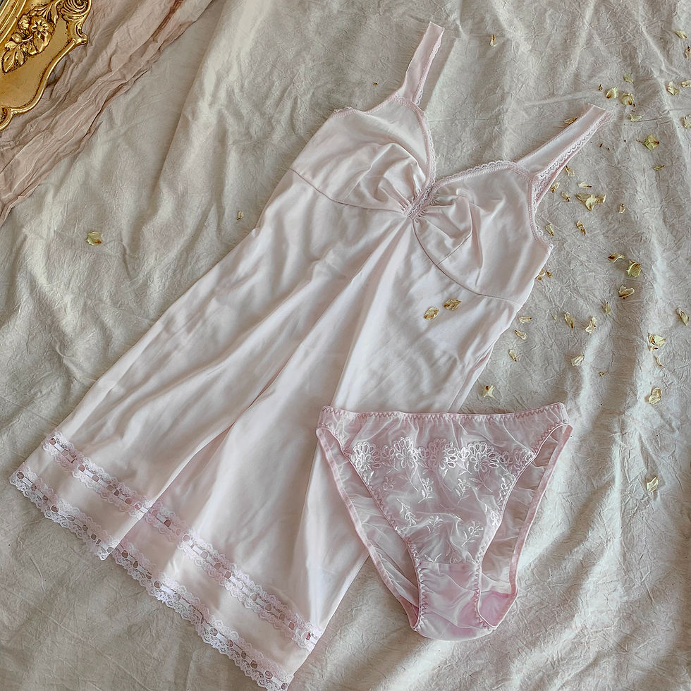 Thumbnail: Rose vintage set