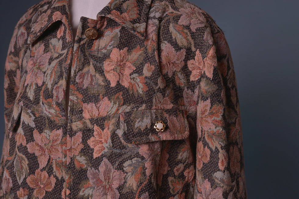 Thumbnail: Flower jacket with feathers
