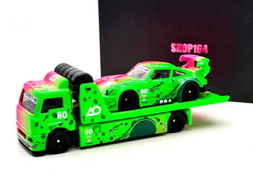 Rexy Roxy Split CHASE Porsche RWB Custom Hot Wheels Transport Set