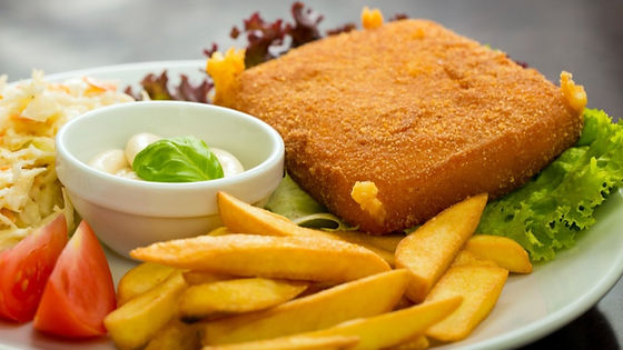 PRO DĚTI: 70g Smažený sýr s hranolkami a kečupem