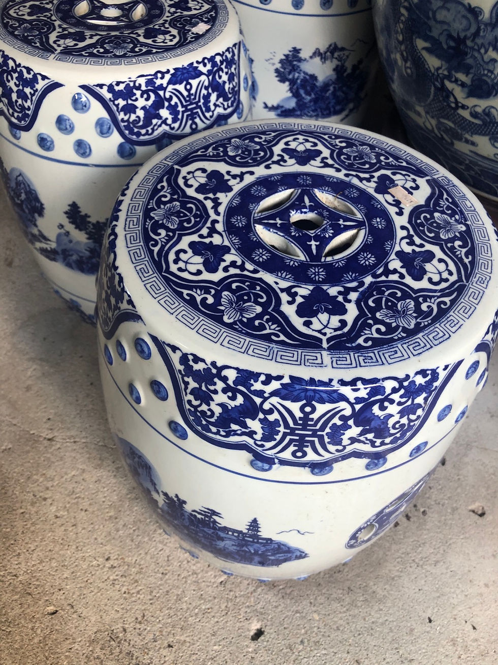 Thumbnail: Blue and white scenery stool