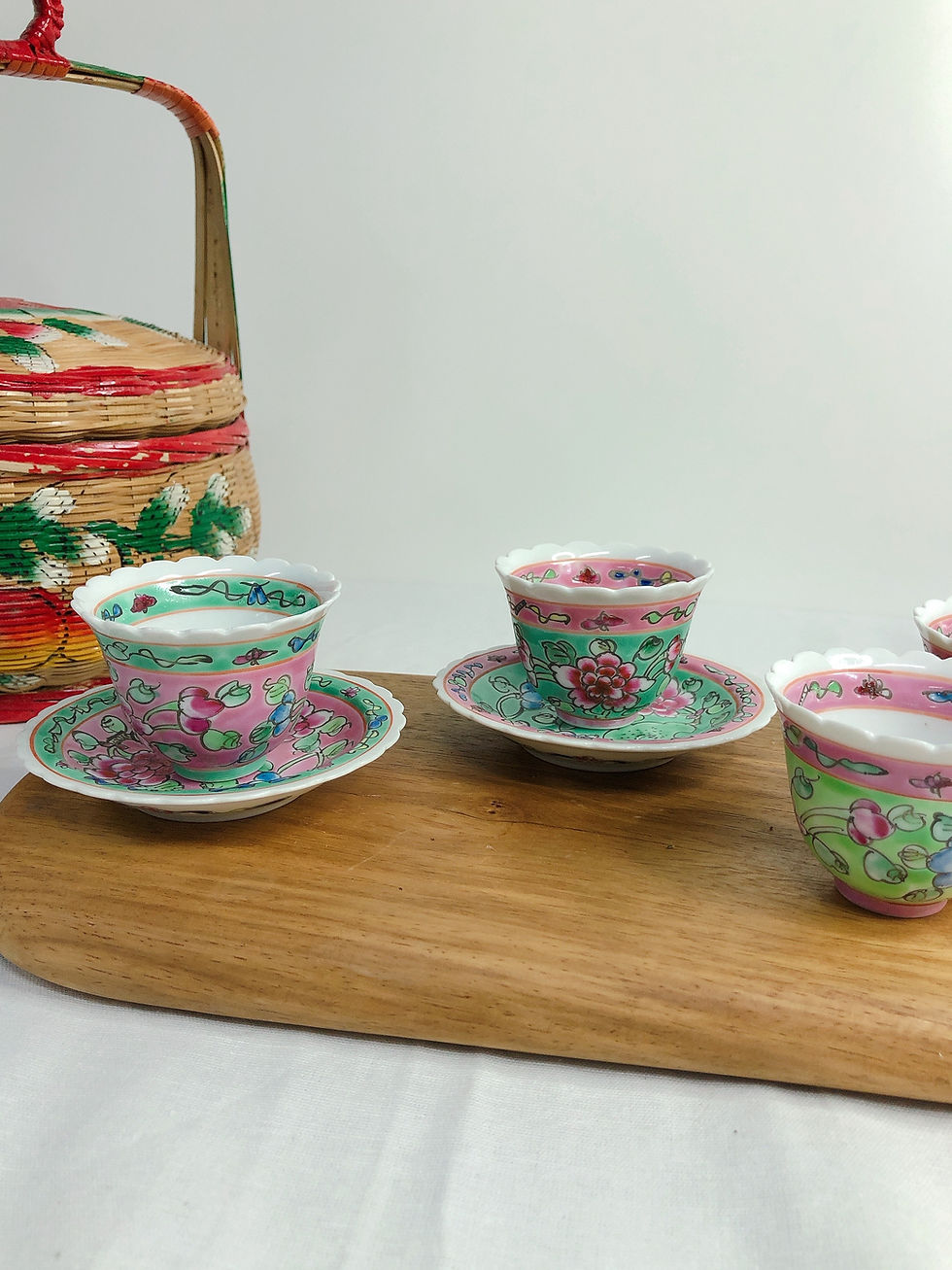 Thumbnail: Peranakan full peony x  teacup (4 colours)
