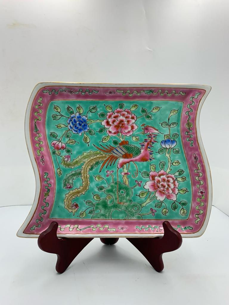 Thumbnail: Peranakan Wavy Rectangle Plate