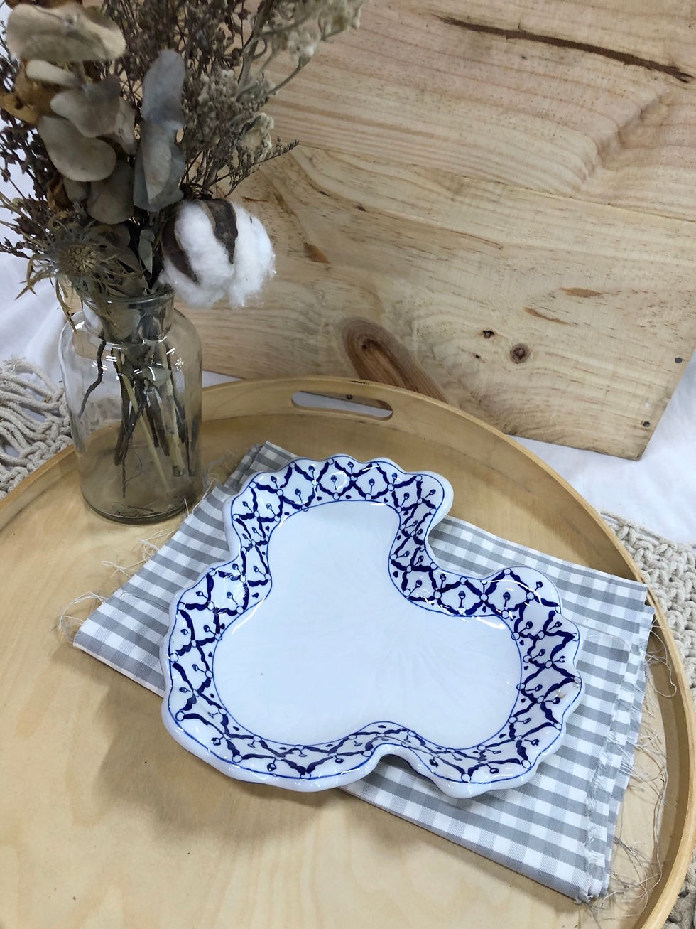Thumbnail: Leaf plate (2 designs)