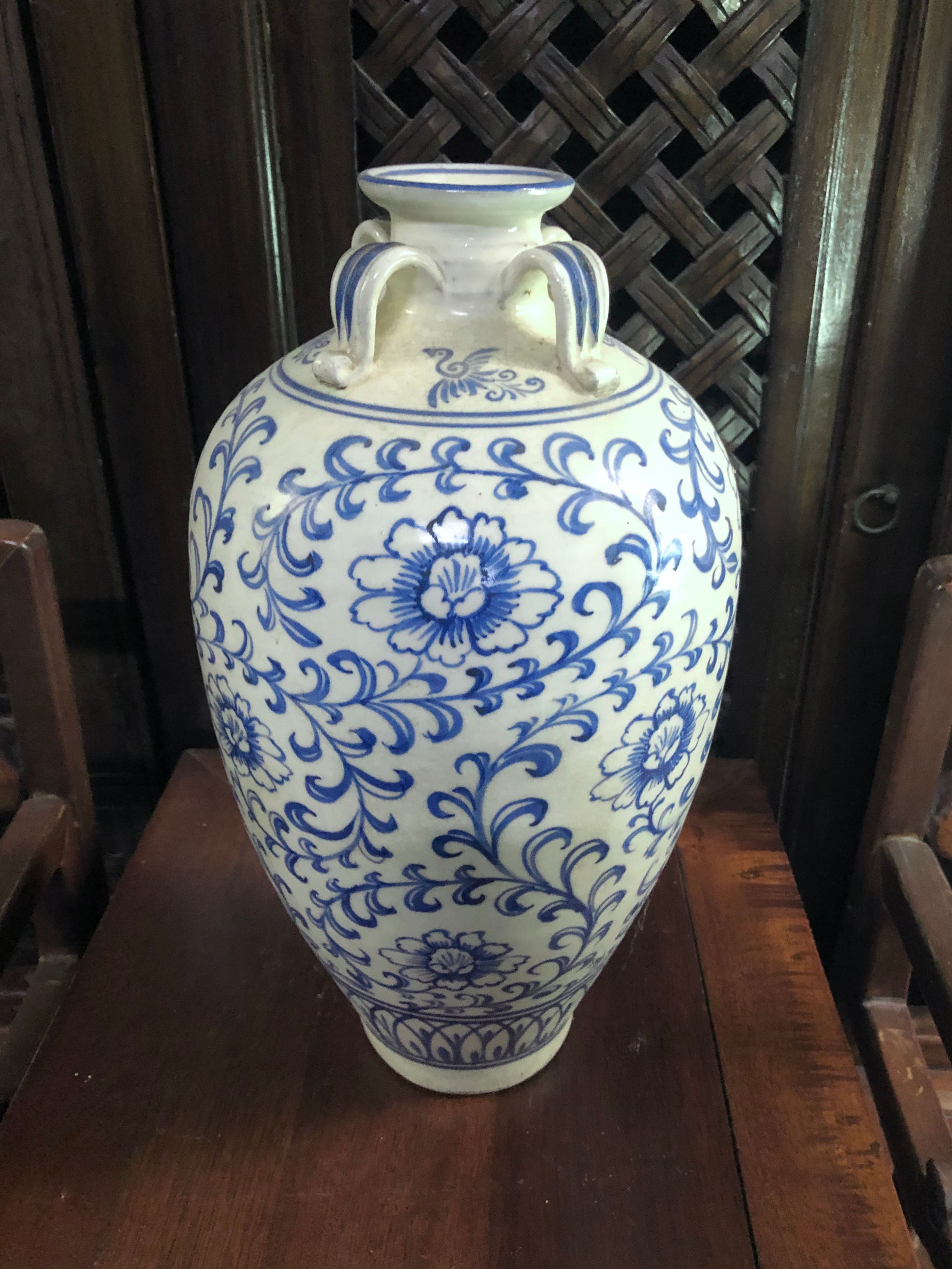 Handpainted b/w old vase