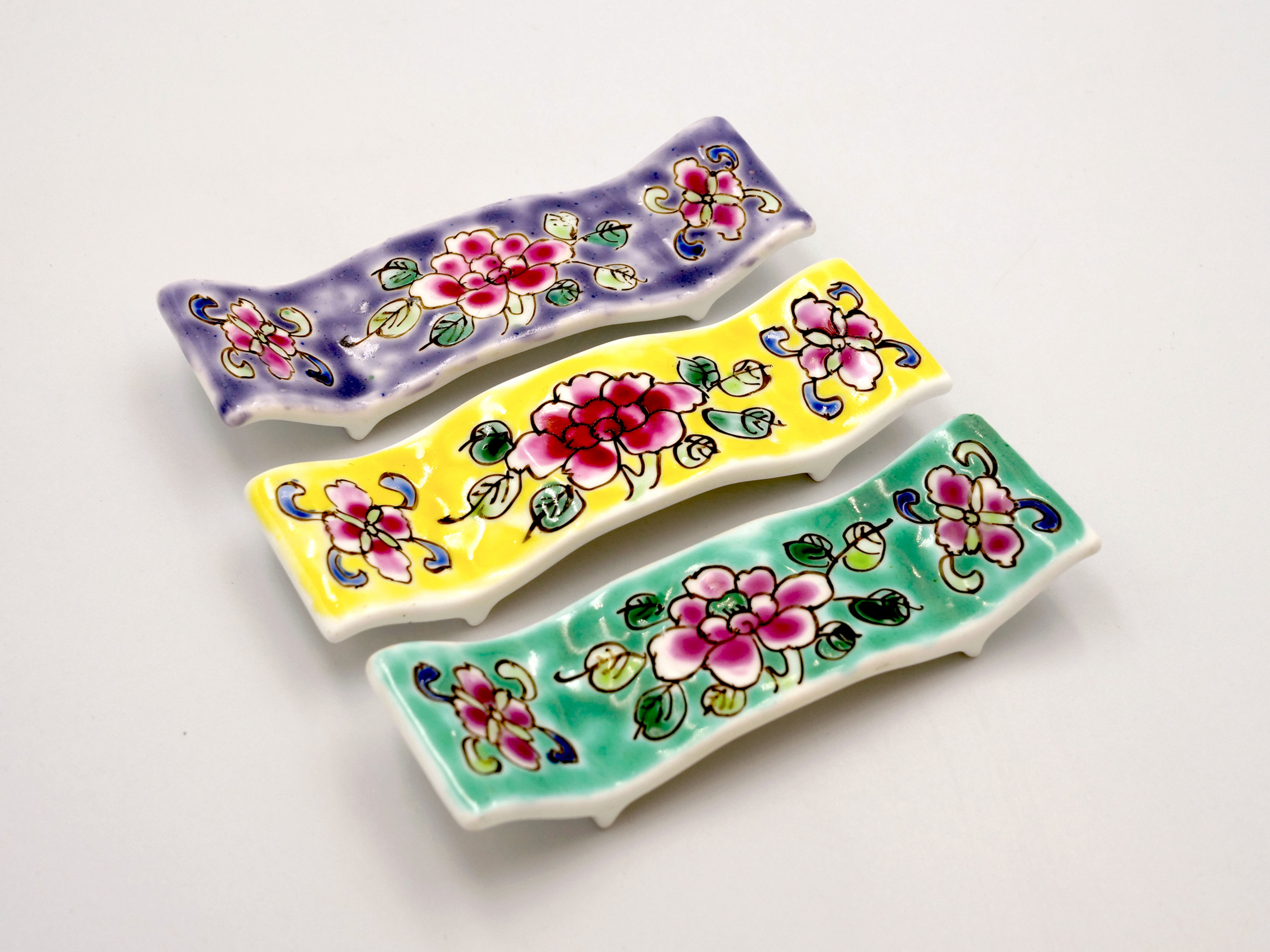 Peranakan chopstick rest