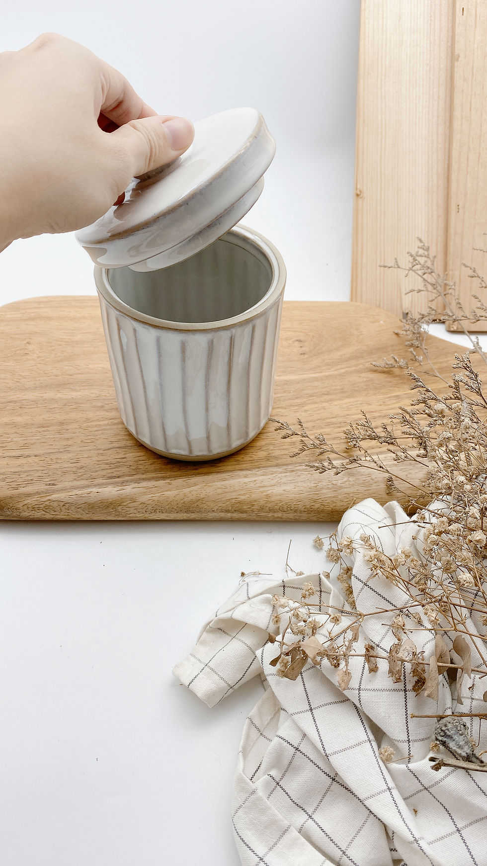 Thumbnail: Carved Jar with lid
