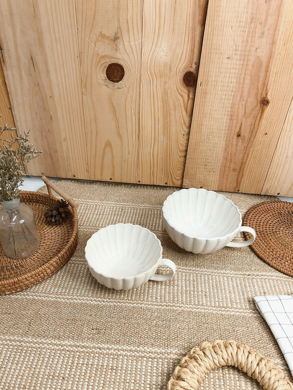 Thumbnail: Scallop x white | round Cup with handle (2 sizes)
