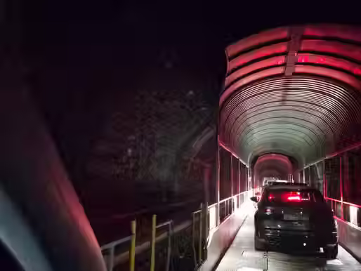 Tunnel-Frust am Lötschberg: Autoverlad bleibt im Tunnel stecken