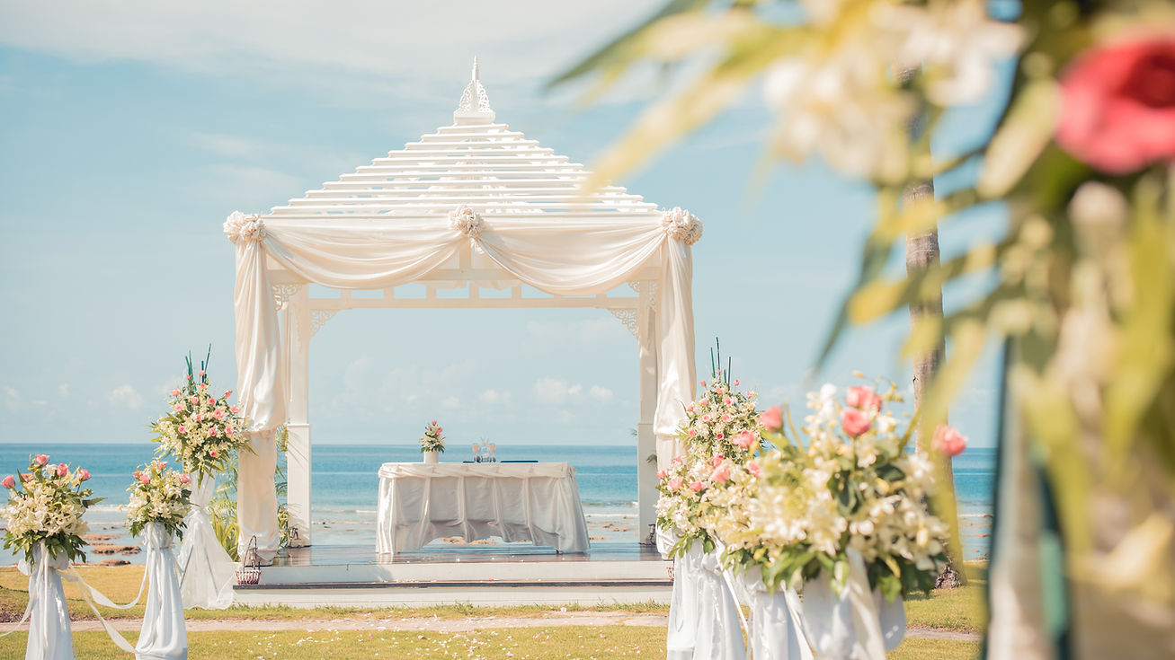 Beach wedding altar