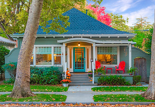 573 E 4th St - 06.jpg