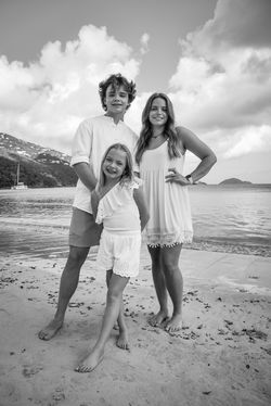 Grand Junction photographer Heinemann Images captures family imagery at various international destin