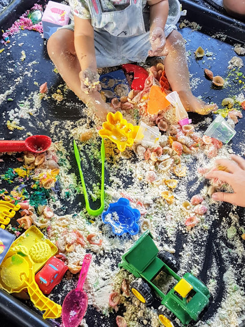 messy play party