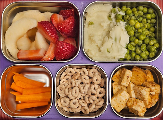 Mashed potato, peas and roasted tofu bites