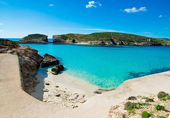Blue-Lagoon-Comino-Malta-2.jpg