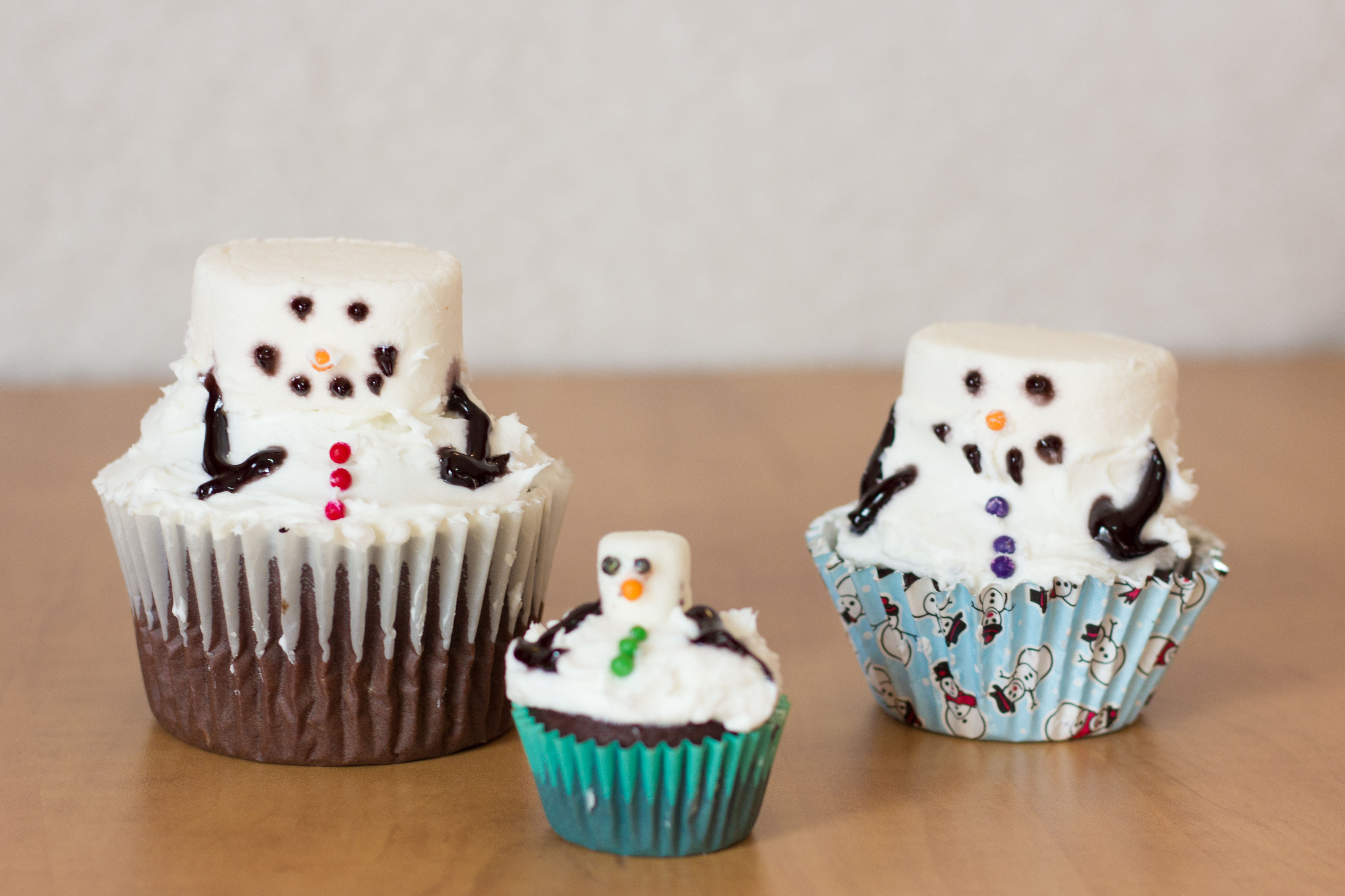 Regular Snowman Cupcake