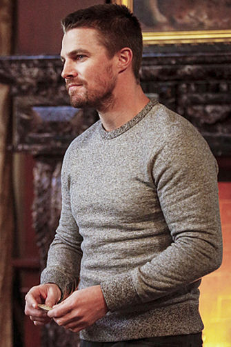 DC Crossover - Stephen Amell agradece aos fãs, reflete no 100º episódio da Arrow!