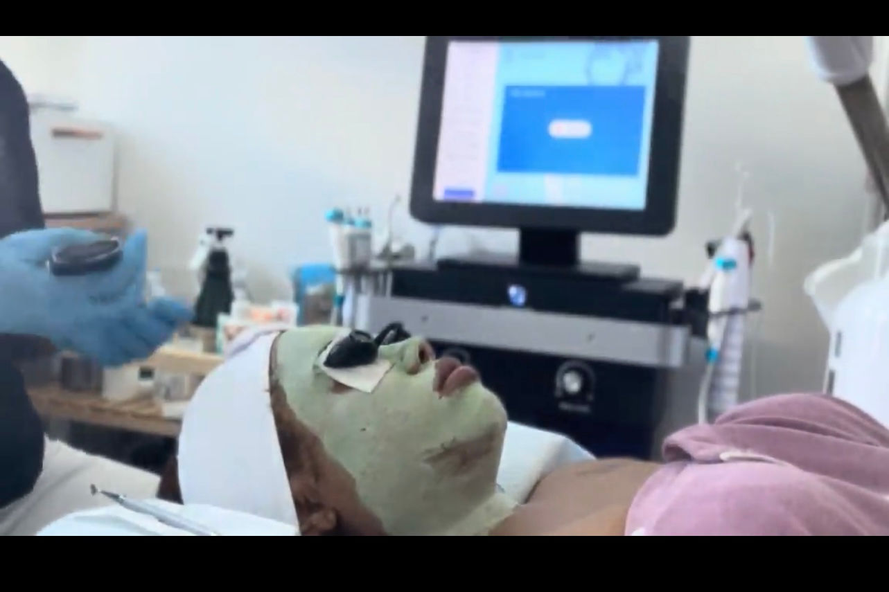 Micro-current facial