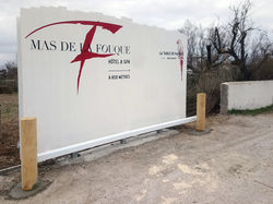Signalétique palissade en bois > DP News : Mas de La Fouque