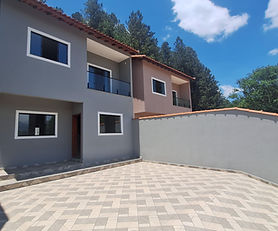Vendo casa nova com 3 quartos no bairro Mirante das Agulhas, em Resende por 590 mil