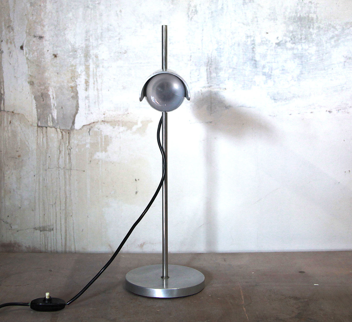 Vintage Aluminum Table Lamp Desk Lamp, Raak Table Lamp, Raak Amsterdam, Nardo, NardoDaVintage. Vintage Furniture, Mid Century