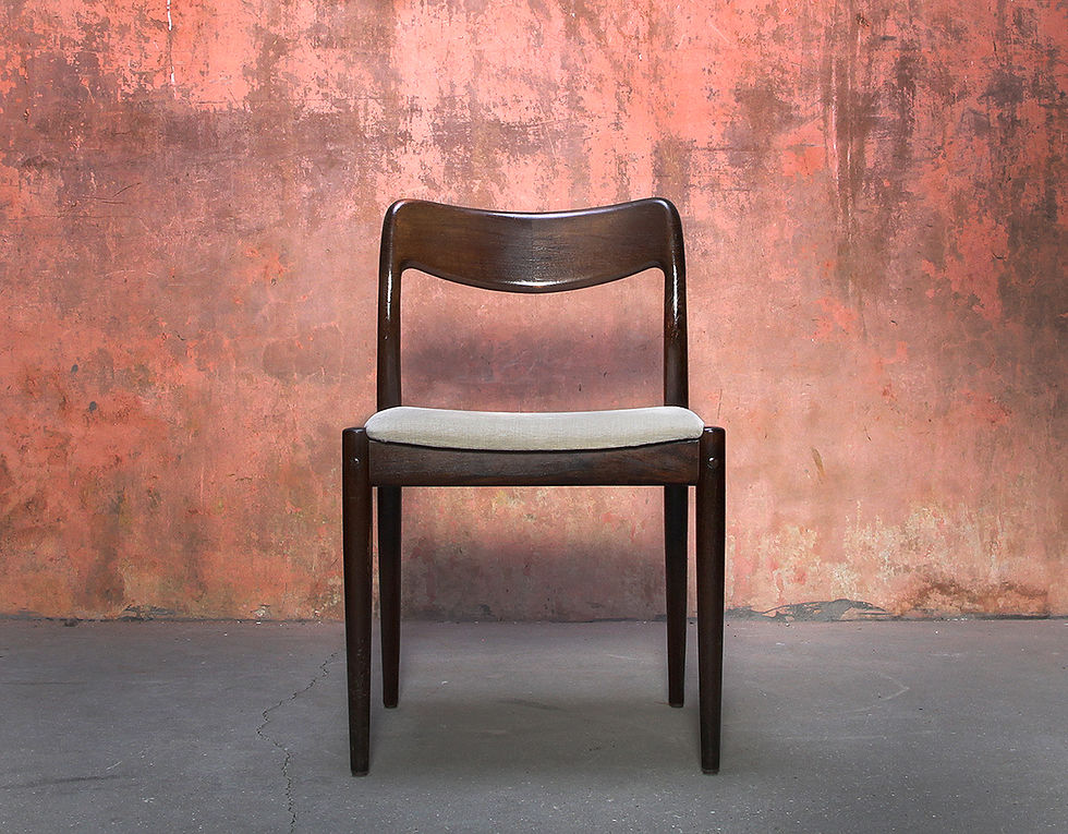 Thumbnail: Johannes Andersen for Uldum Møbelfabrik Dining set, Table With Five Chairs