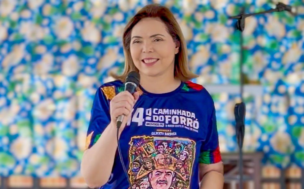 Liana Cirne visita Feira Agroecológica da Malhada II e ouve agricultores