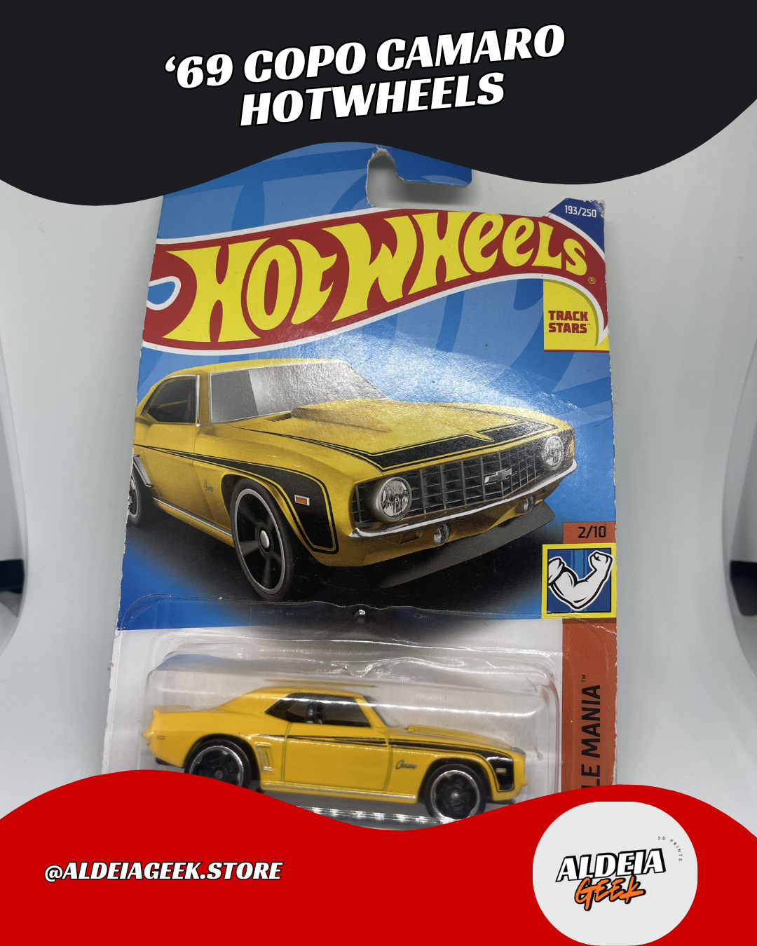 Carro Hot Wheels amarelo '69 COPO CAMARO HOTWHEELS na embalagem Aldeia Geek.