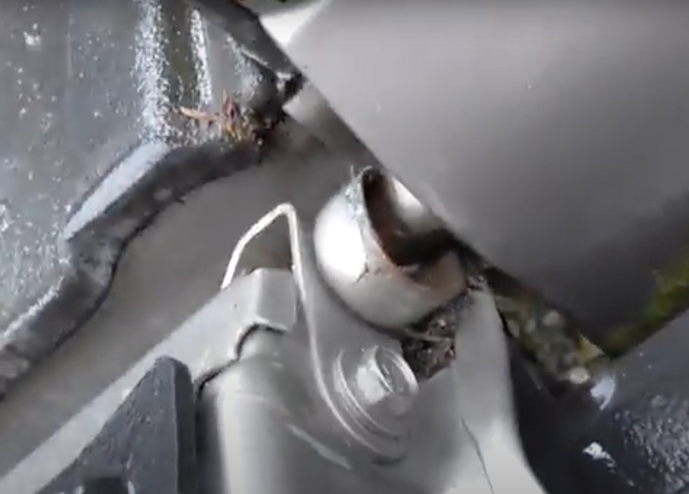 How to Remove GMC Chevrolet Truck TailgateSuper Quick and Easy