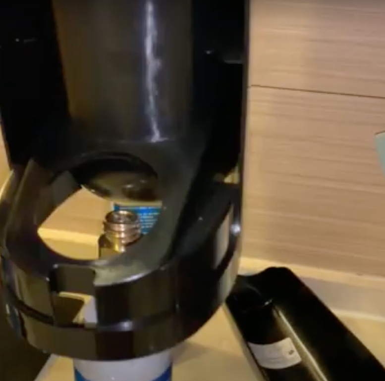 SODASTREAM How to Change Out a Soda Stream CO2 BottleDemonstration