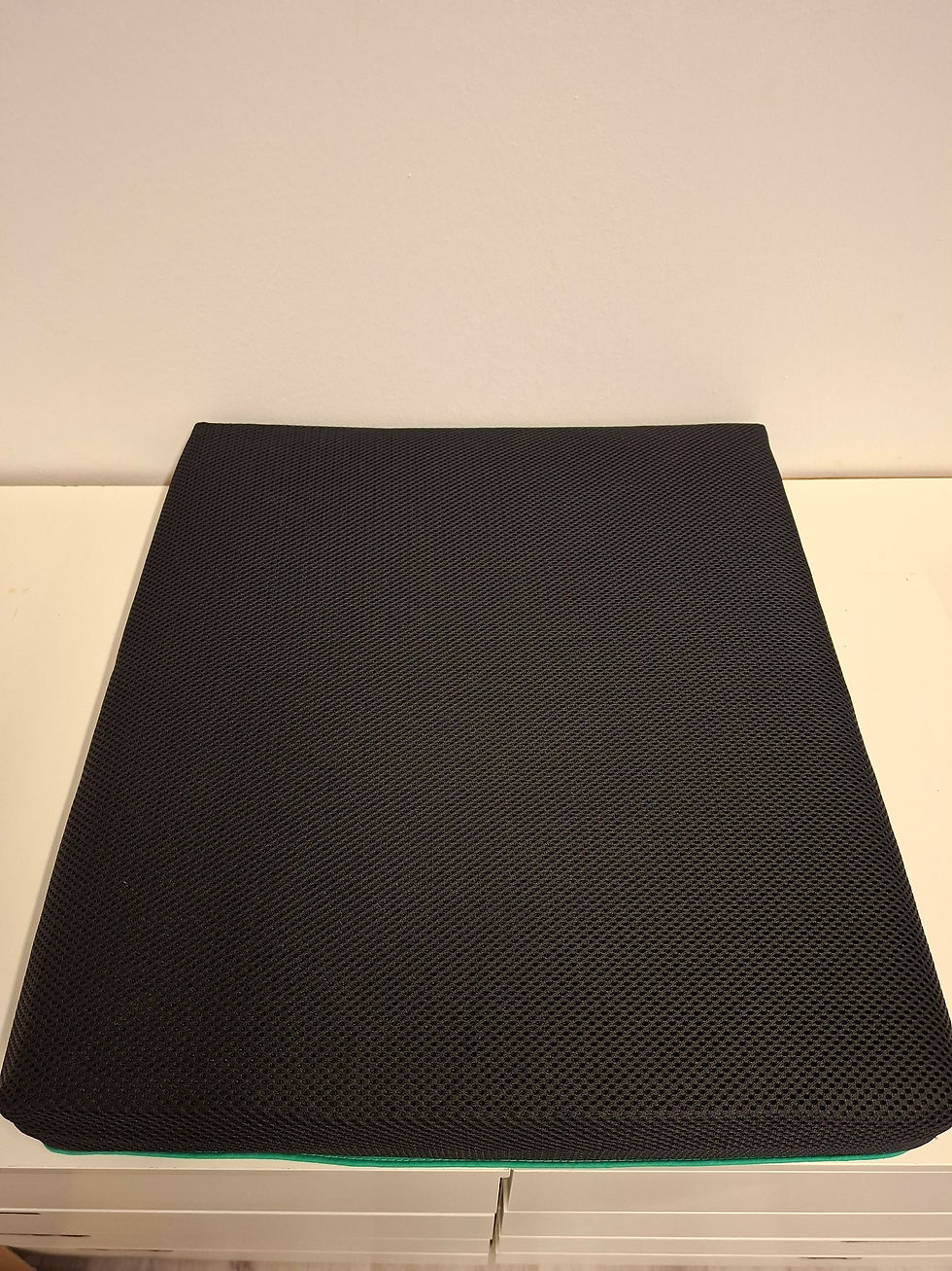 Sitzkissen in der Farbe schwarz für Rollstühle