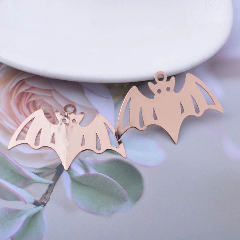 Miniatura: 2 estampes chauve - souris d' Halloween - 41 x 27 mm - 10 coloris - laiton