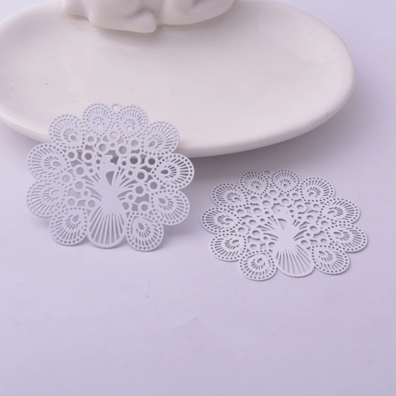 Miniature : 2 estampes paon - 44 x 39 mm - laiton peint - 8 coloris