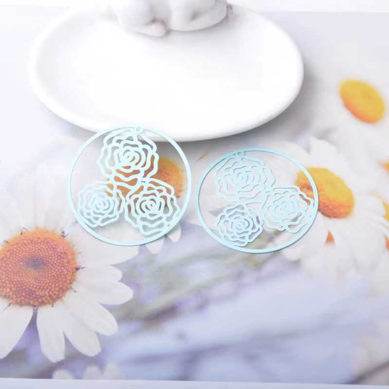 Miniature : 2 estampes rondes 3 roses - 46 mm - 10 coloris - laiton
