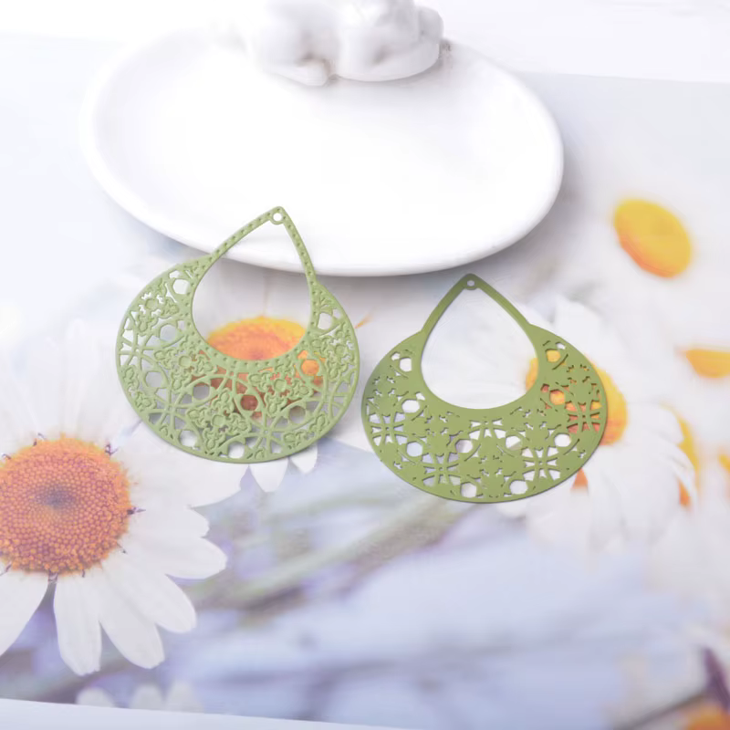Thumbnail: 2 estampes gouttes - 56 x 52 mm - 10 coloris - laiton
