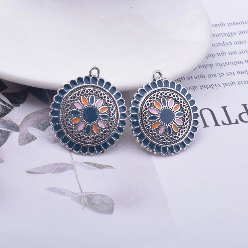 Miniatura: un pendentif émaillé - métal argenté - 30 x 27mm - 5 coloris
