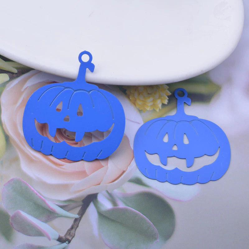 Miniatura: 2 estampes citrouille d' Halloween - 36 x 33 mm - 10 coloris - laiton