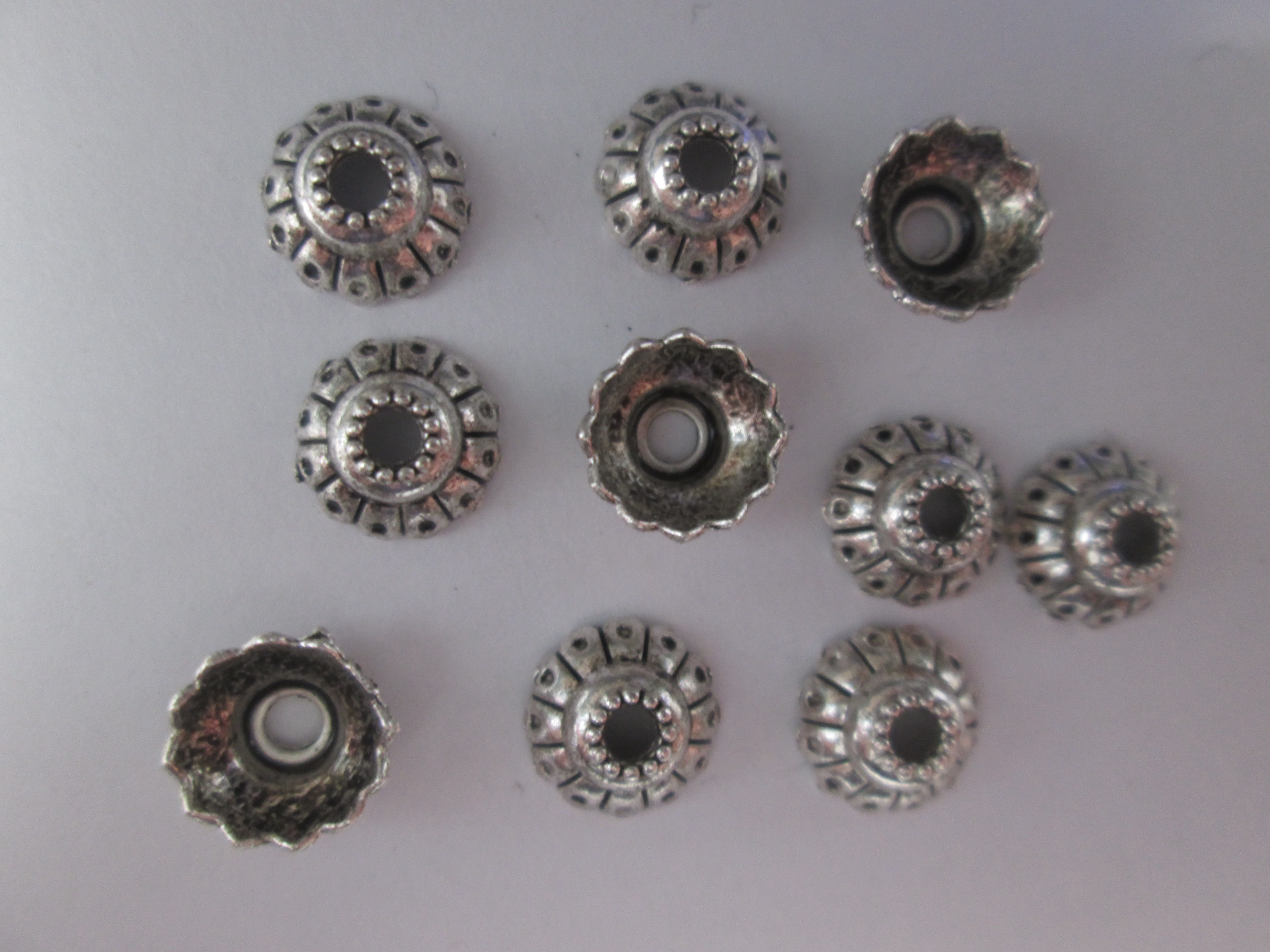 10 cups 8 x 4 mm - Tibetan silver