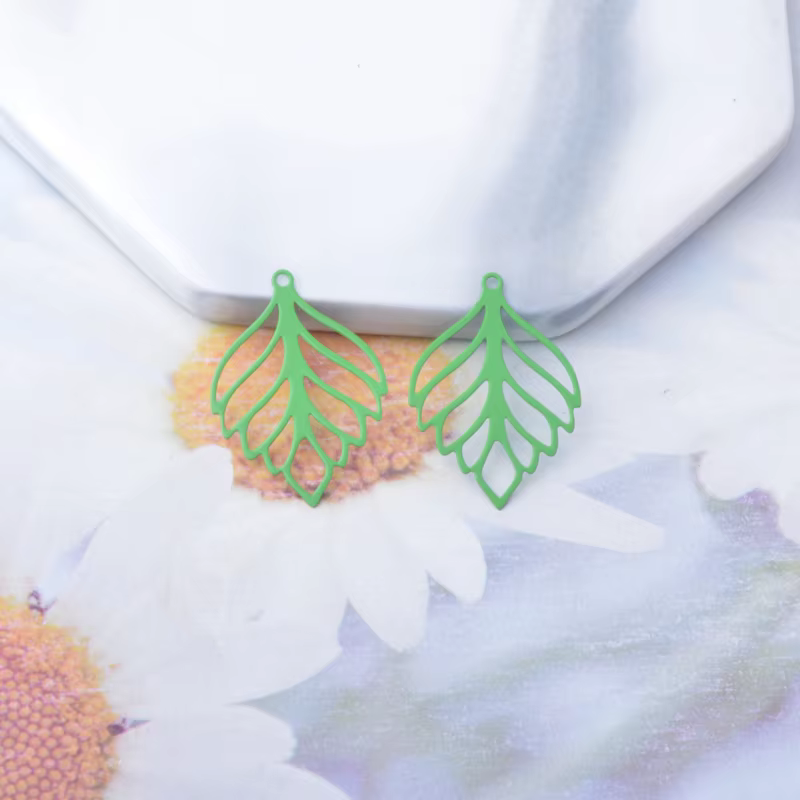 Miniature : 4 estampes feuilles filigranes - 25 x 19 mm - 10 coloris - laiton