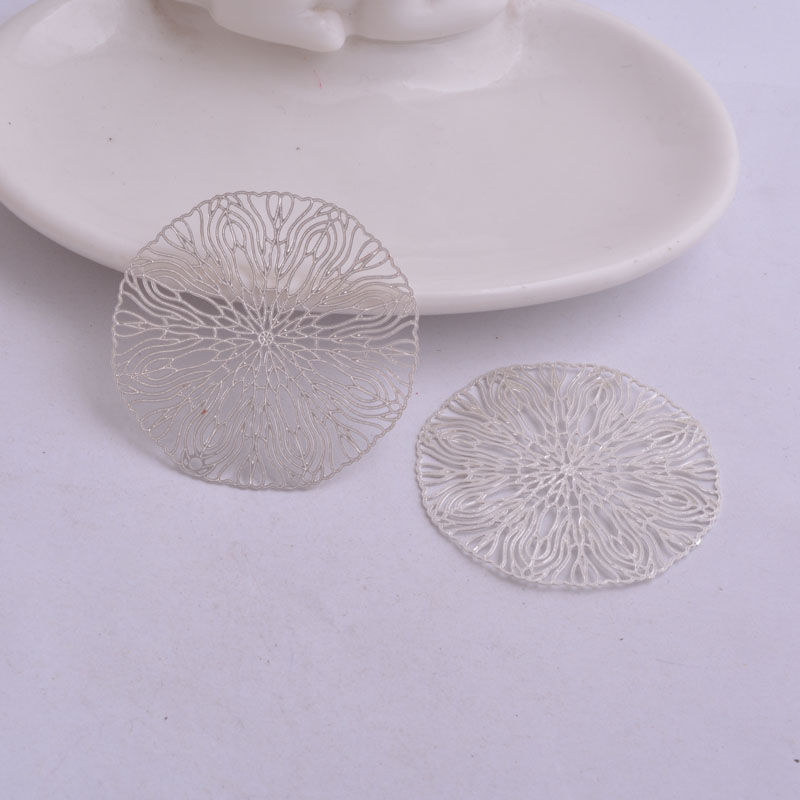 Thumbnail: 2 round stamps - 40 mm - painted brass - 7 colors to choose from