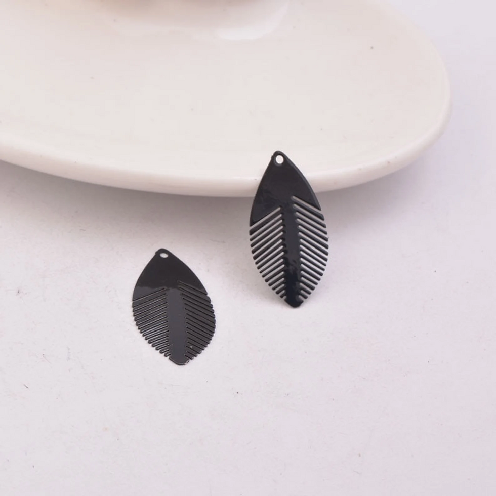 Miniatura: 2 estampes feuilles -  26 x 13  mm - laiton peint - 8 coloris