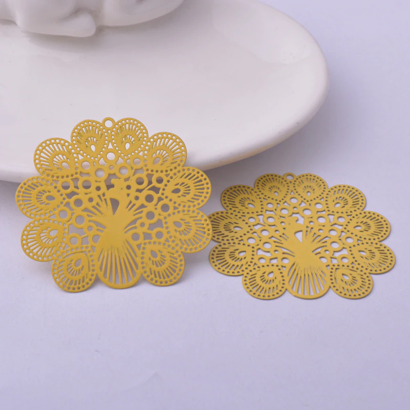Miniature : 2 estampes paon - 44 x 39 mm - laiton peint - 8 coloris