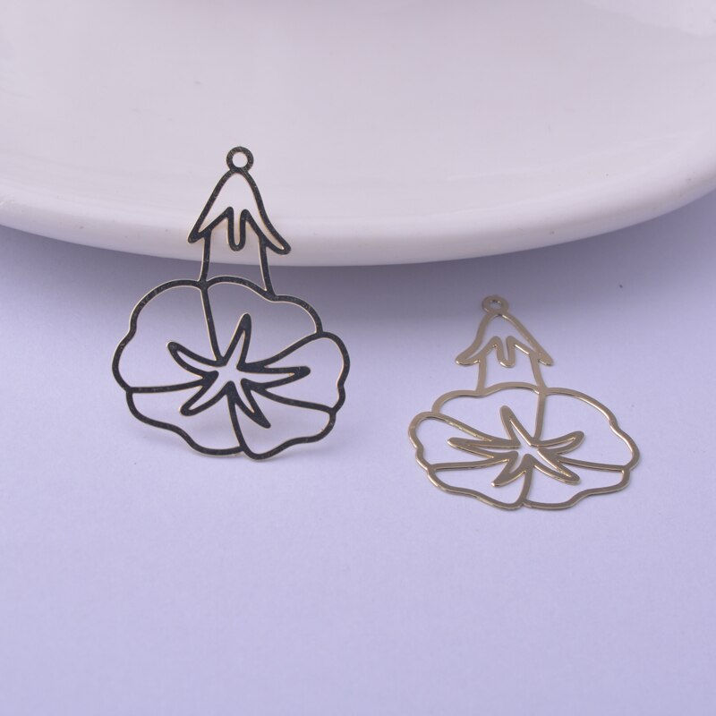 Thumbnail: 2 Petunia flower prints - 32 x 30 mm - brass - 10 colors per c