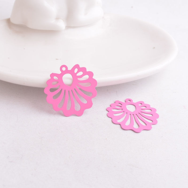 Miniaturbild: 2 estampes coquillage - 25 x 24 mm - laiton - 11 coloris au choix