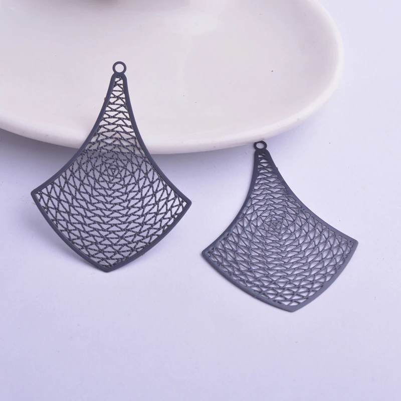 Miniature : 2 estampes filigranes gouttes cerf volant - 50 x 38 mm - laiton - 10 coloris