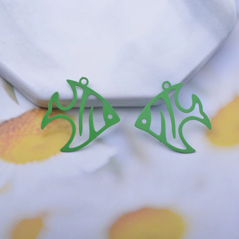 Miniaturbild: 2 estampes poisson exotique - 24 x 22 mm - 10 coloris - laiton