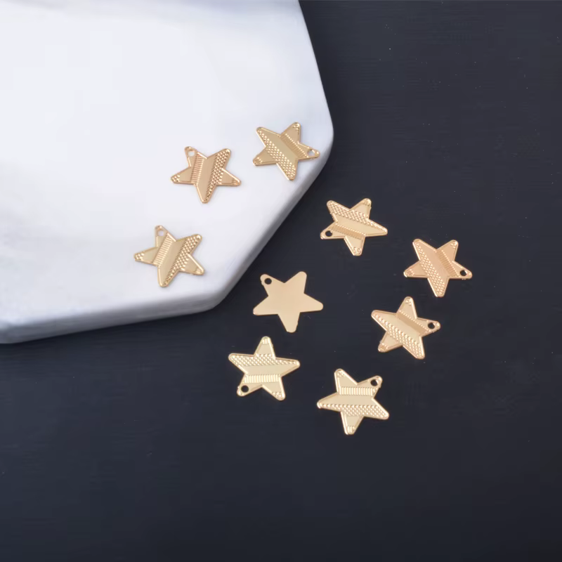 Miniatura: 4 estampes étoiles - 12 x 12 mm - 10 coloris - laiton