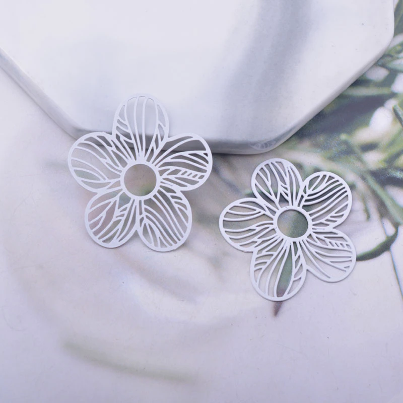 Miniature : 2 estampes fleurs - 31 x 28 mm - laiton -  10 coloris