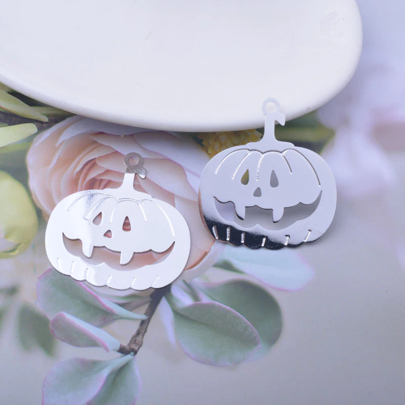 Miniatura: 2 estampes citrouille d' Halloween - 36 x 33 mm - 10 coloris - laiton