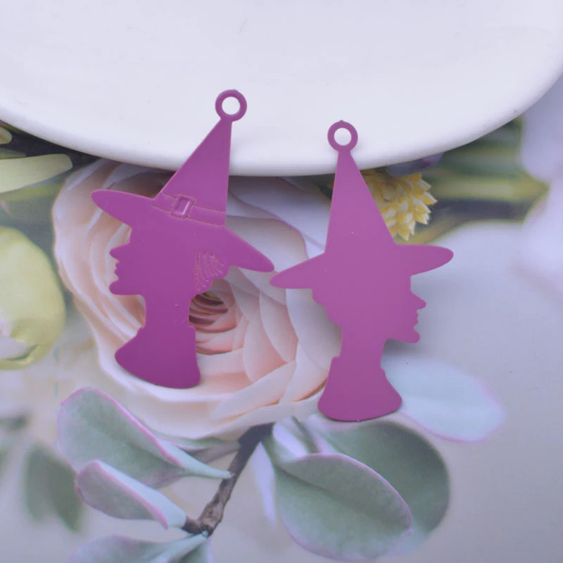 Miniatura: 2 estampes sorcière - 44 x 28 mm - 10 coloris - laiton